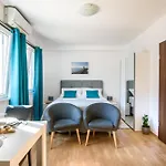 California Apartments 2